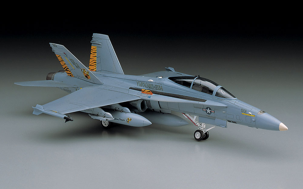 F/A-18D ホーネット | 株式会社 ハセガワ