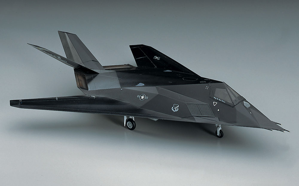 F-117A ナイトホーク | 株式会社 ハセガワ