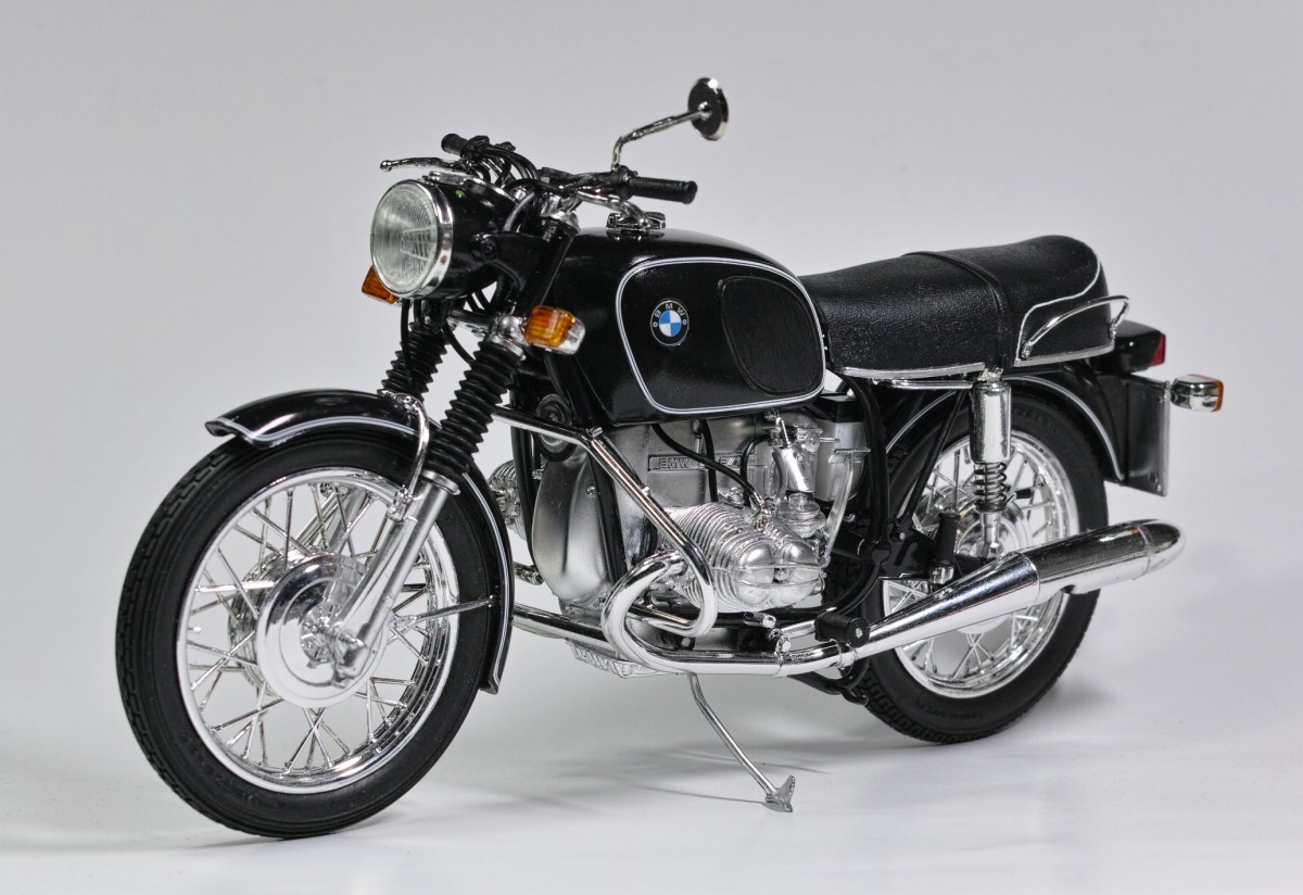 エンジンが魅力の憧れのバイクBMW R75 | 株式会社 ハセガワ