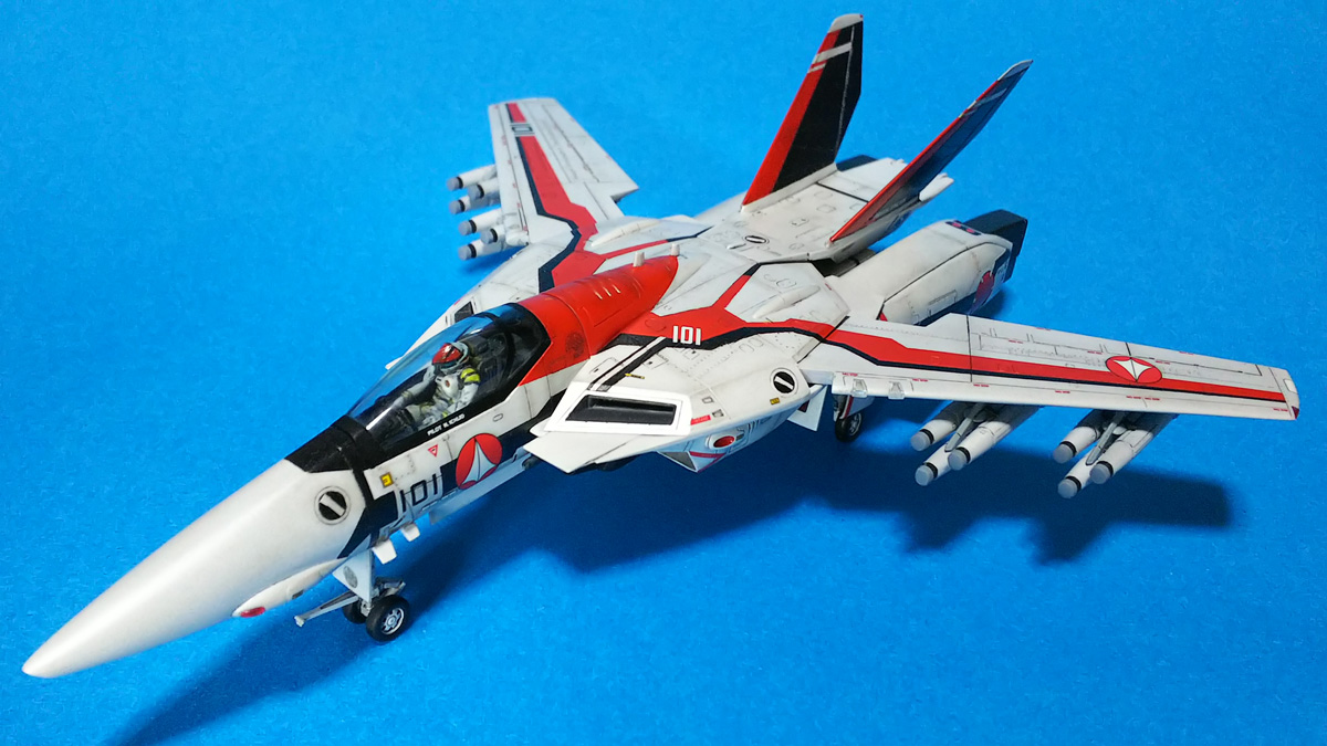 VF-1J改(マクロス THE FIRST版) | 株式会社 ハセガワ